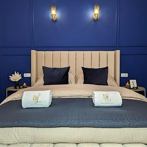  Appartamento Bella Luna Luxury - Chic In Historic Square